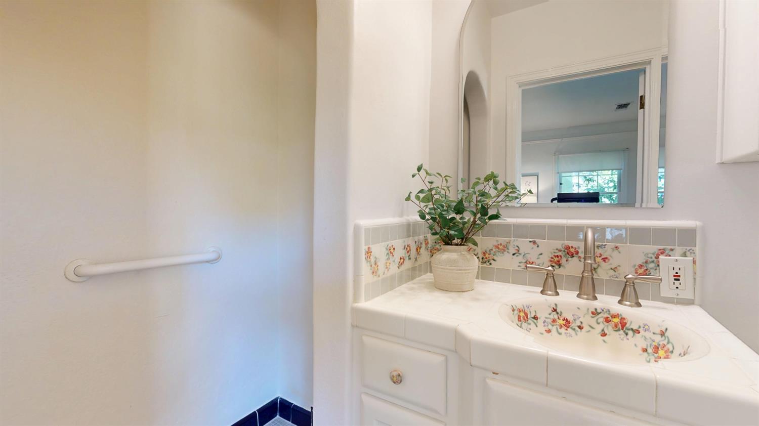 730 E Home Ave, Fresno, CA 93728