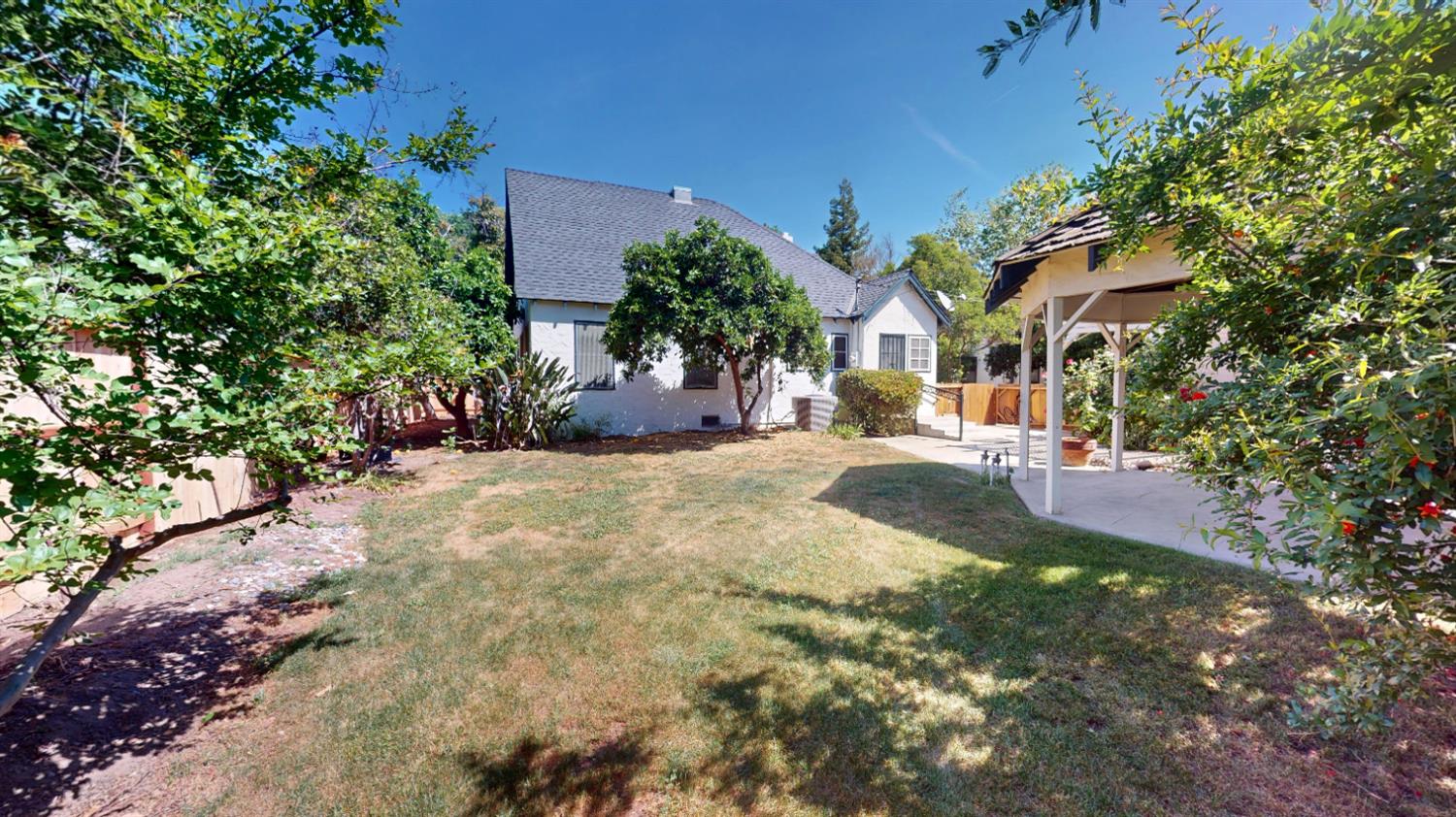 730 E Home Ave, Fresno, CA 93728