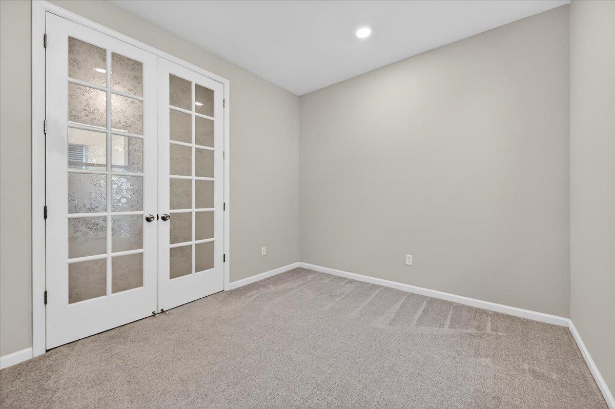 1442 Encantada Ave, Madera, CA 93637