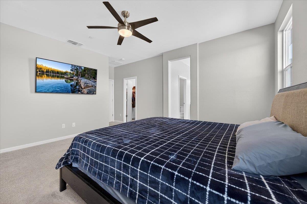 1442 Encantada Ave, Madera, CA 93637