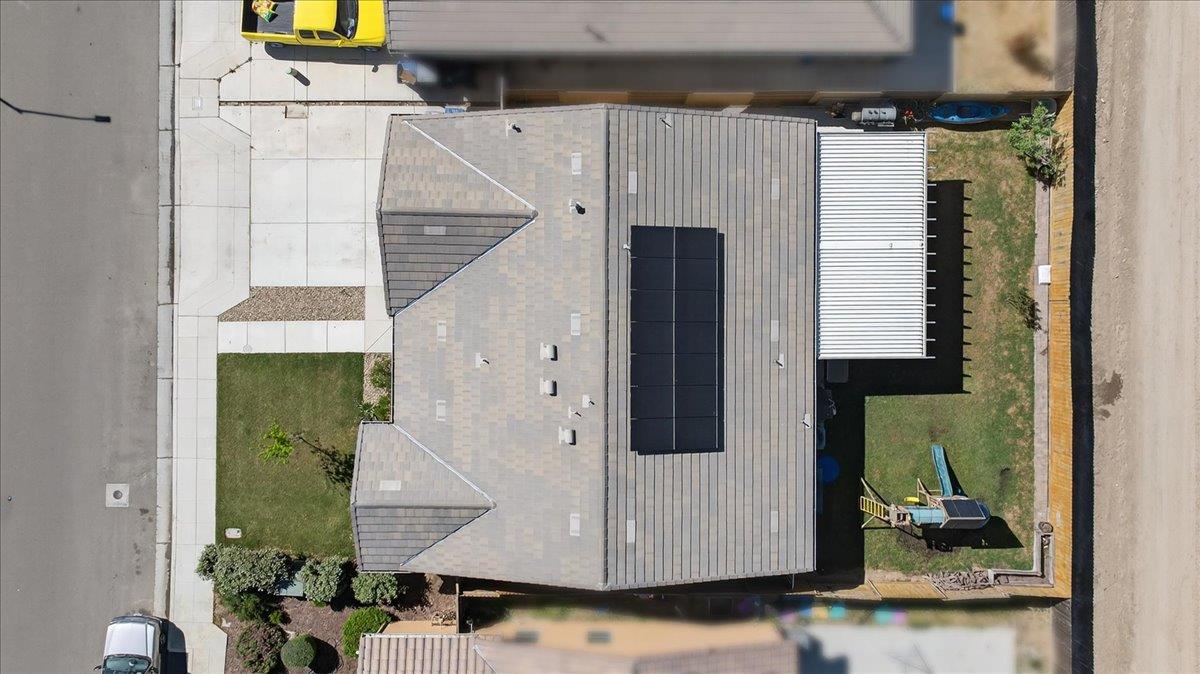 1442 Encantada Ave, Madera, CA 93637