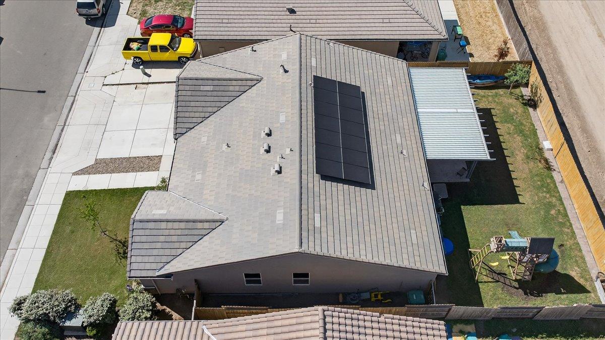 1442 Encantada Ave, Madera, CA 93637