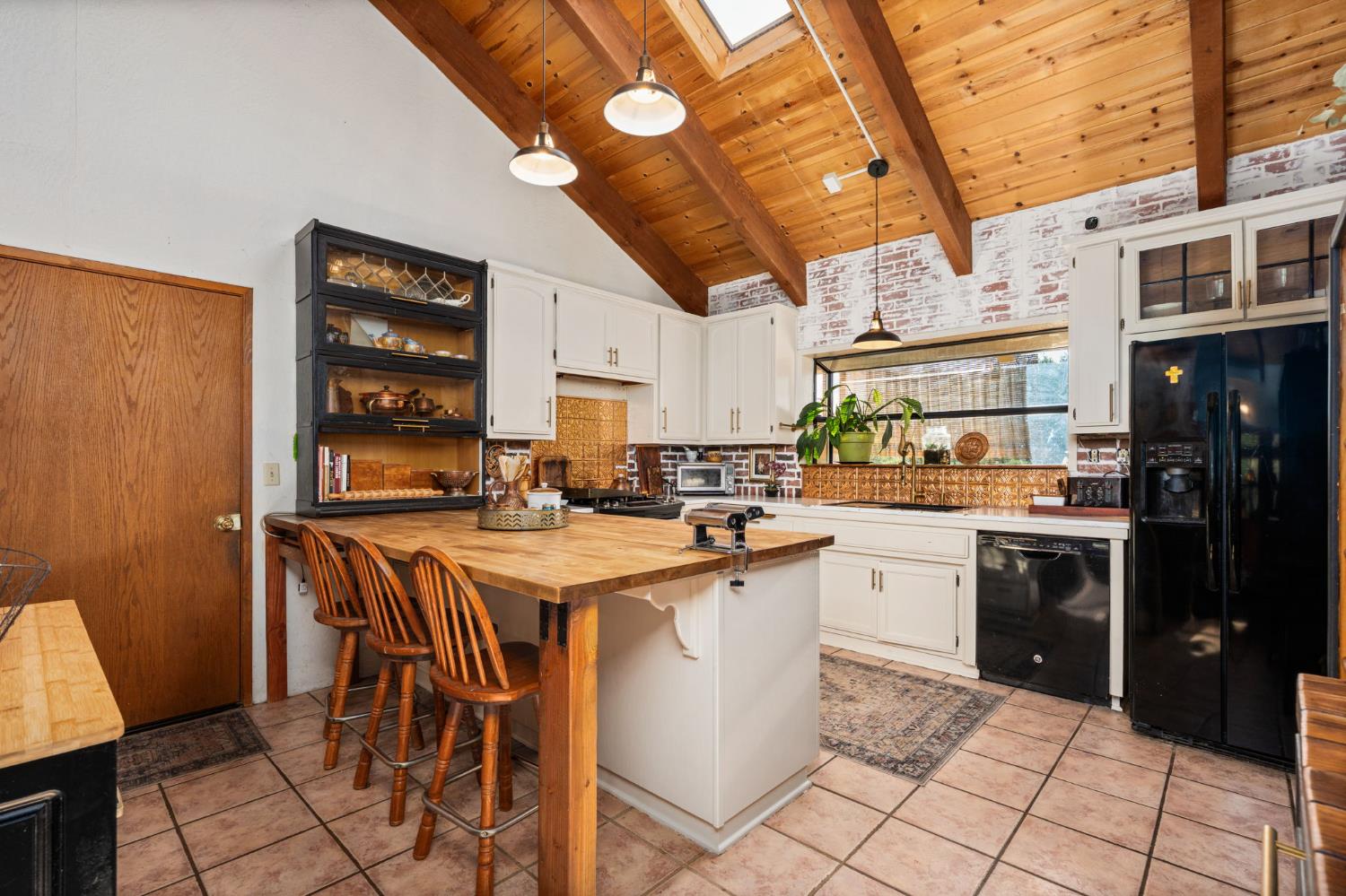 30088 Tioga Dr, Coarsegold, CA 93614