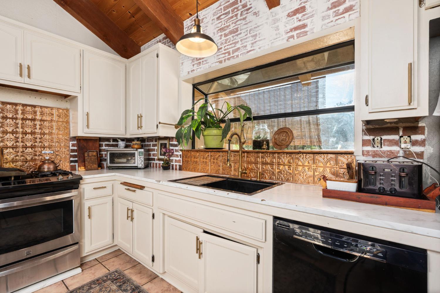 30088 Tioga Dr, Coarsegold, CA 93614