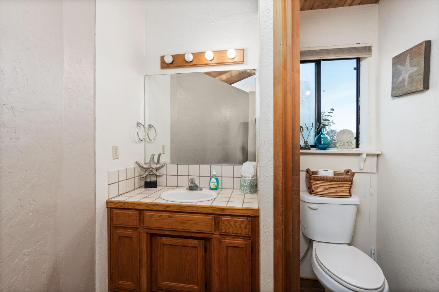 30088 Tioga Dr, Coarsegold, CA 93614