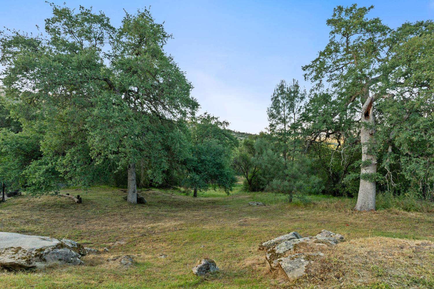 30088 Tioga Dr, Coarsegold, CA 93614