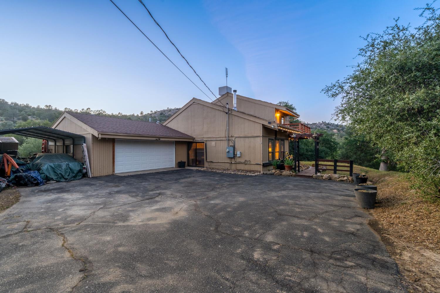 30088 Tioga Dr, Coarsegold, CA 93614
