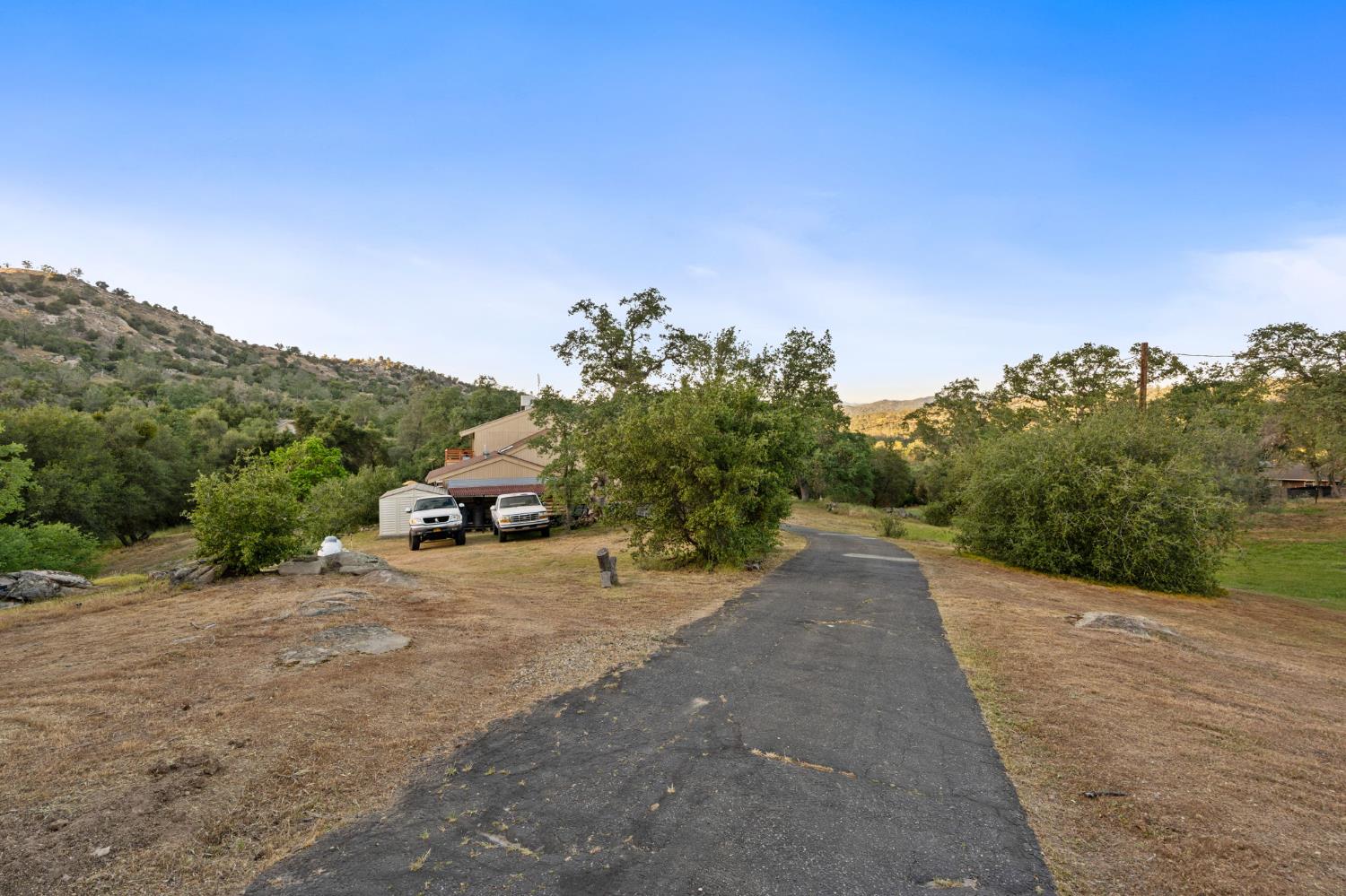30088 Tioga Dr, Coarsegold, CA 93614