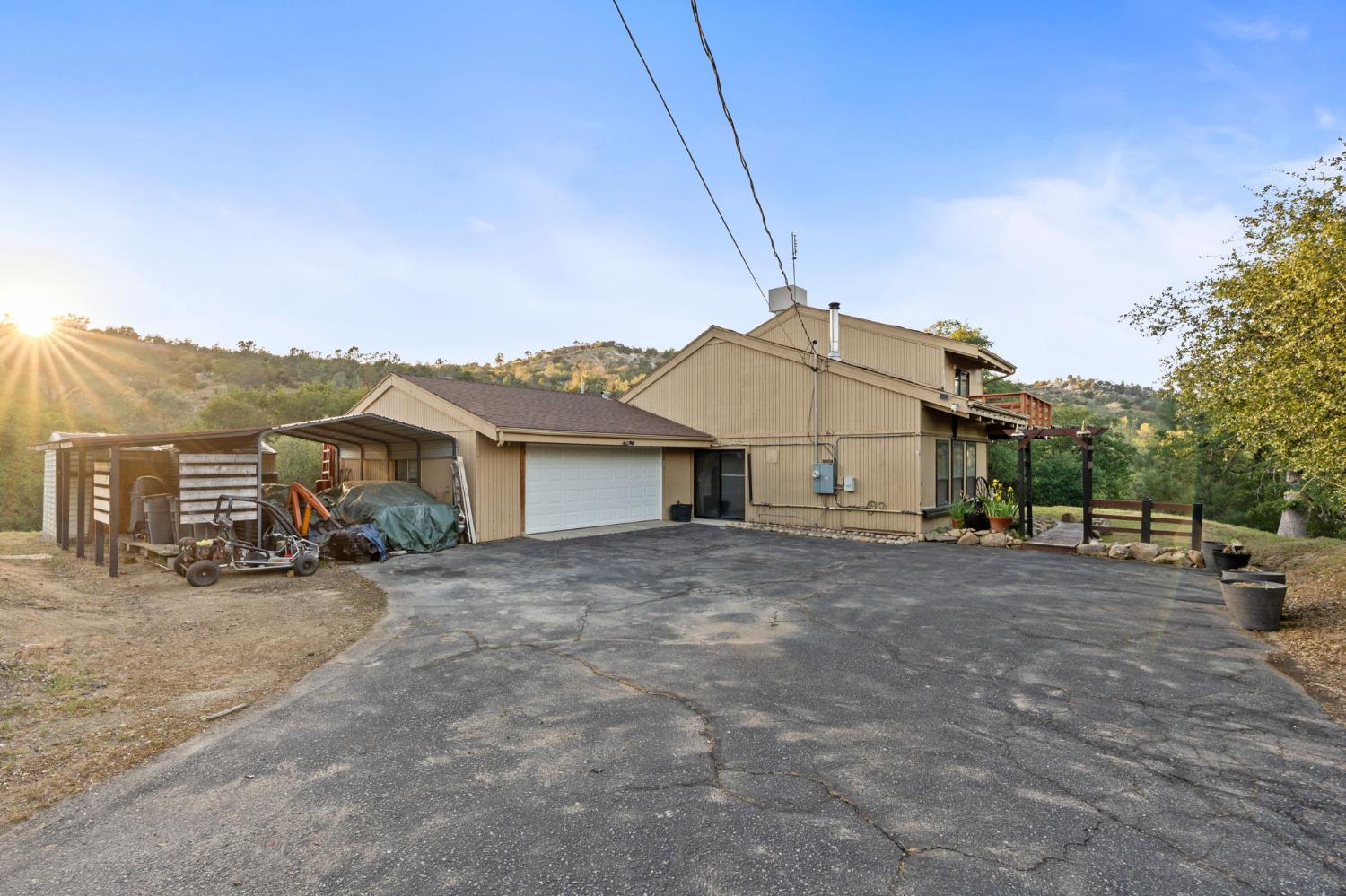 30088 Tioga Dr, Coarsegold, CA 93614