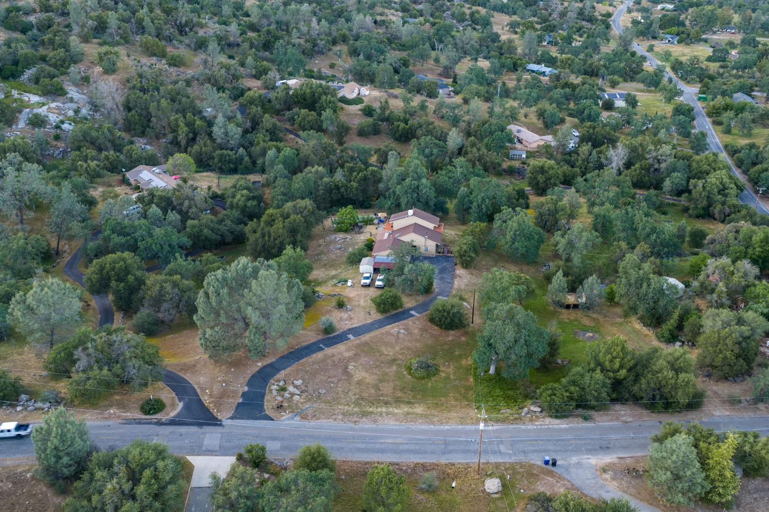30088 Tioga Dr, Coarsegold, CA 93614