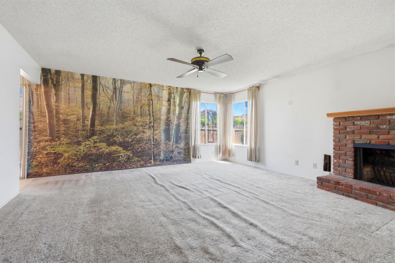 3345 W Laurel, Visalia, CA 93277