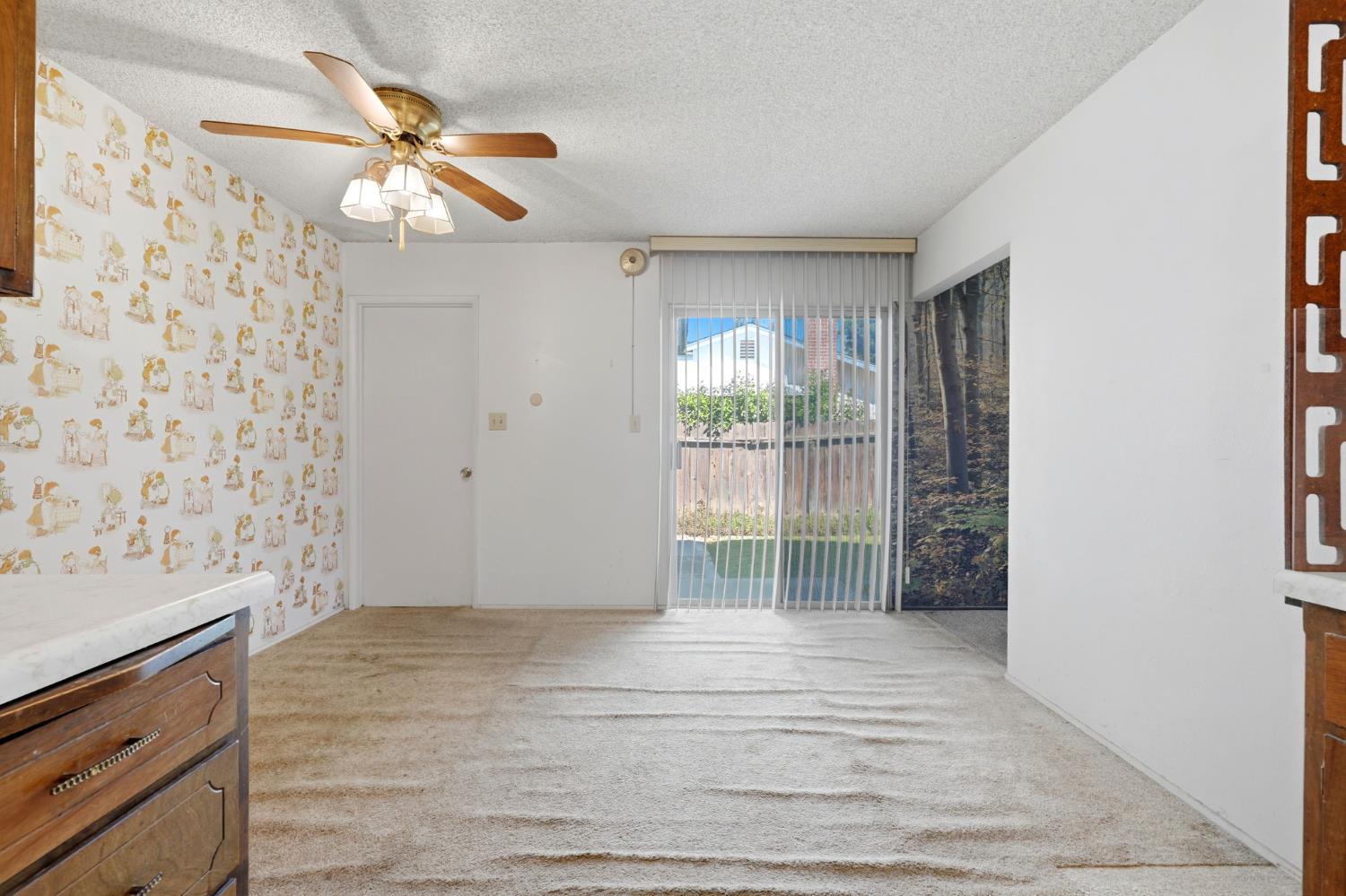 3345 W Laurel, Visalia, CA 93277