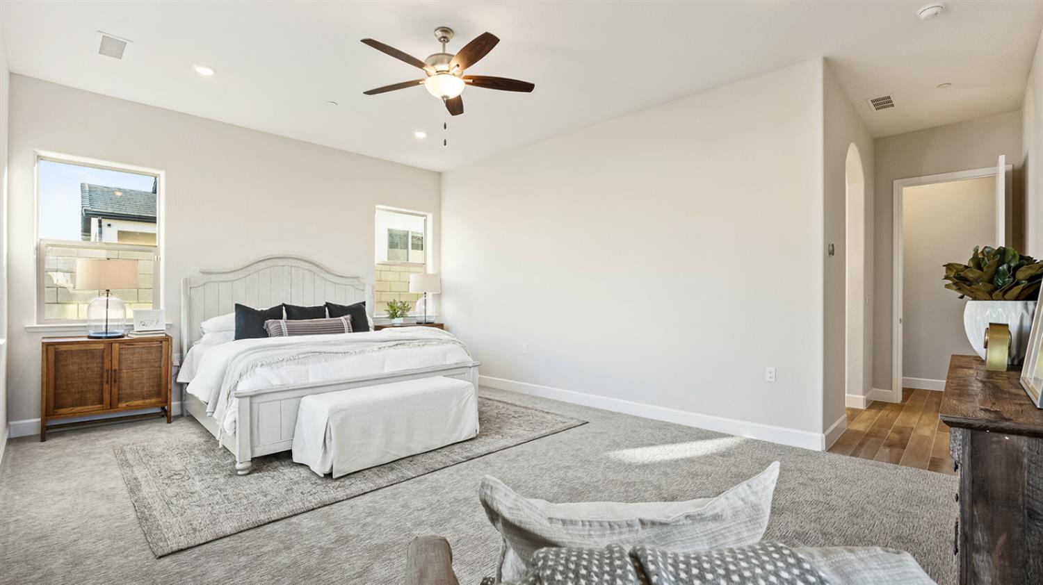 2548 N Annie Dr, Fresno, CA 93727