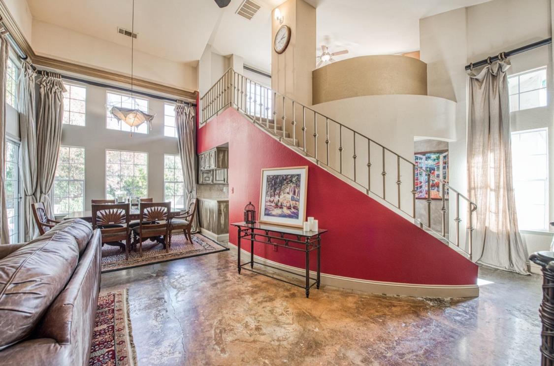 645 E Champlain Dr #123, Fresno, CA 93730