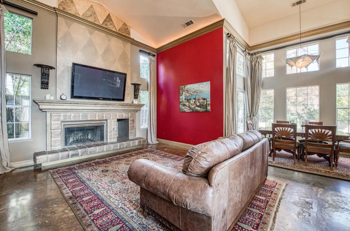 645 E Champlain Dr #123, Fresno, CA 93730