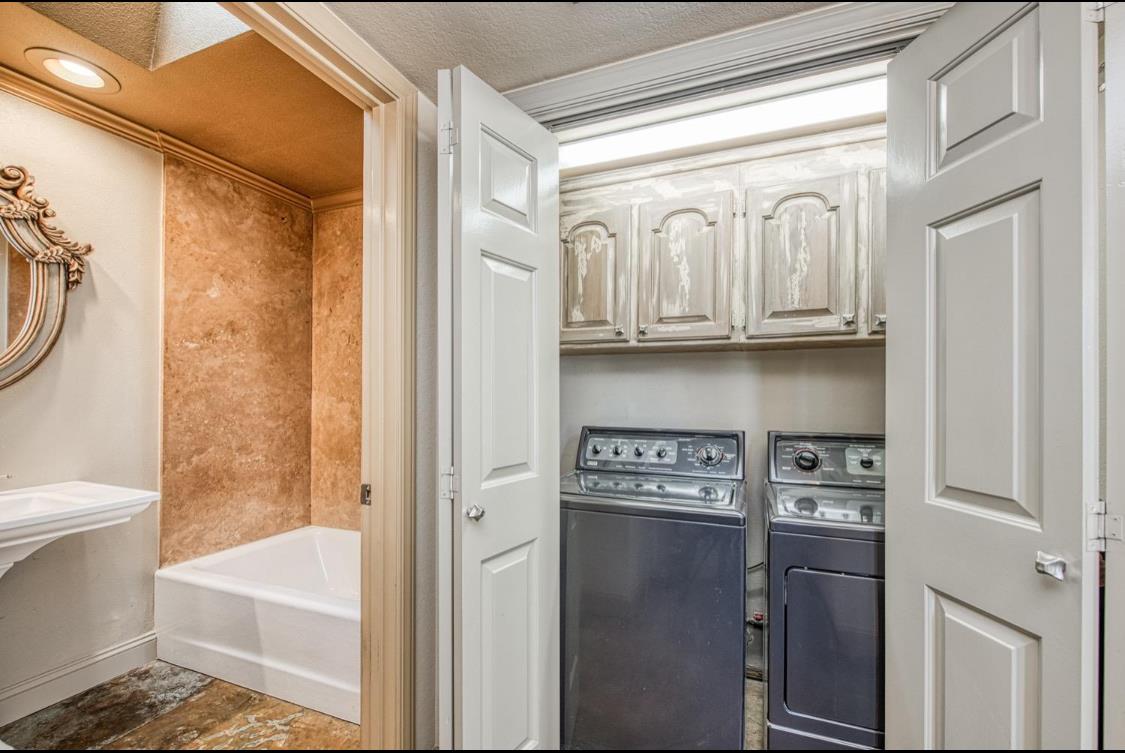 645 E Champlain Dr #123, Fresno, CA 93730