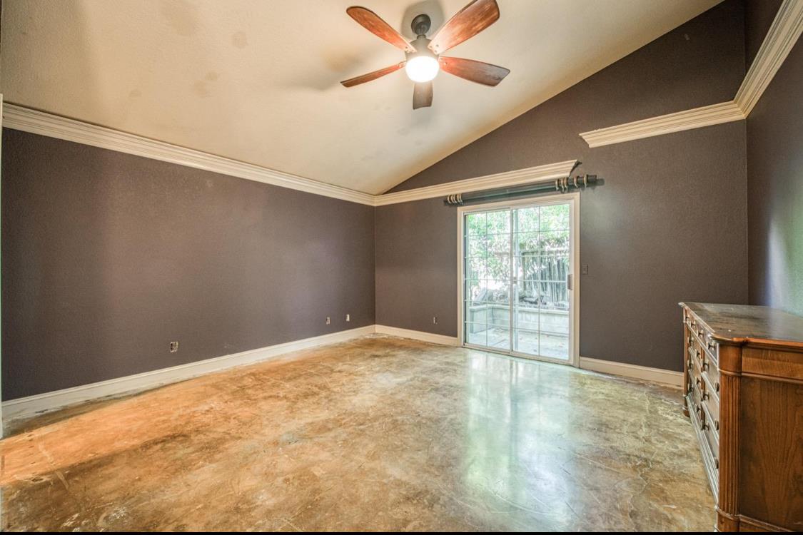 645 E Champlain Dr #123, Fresno, CA 93730