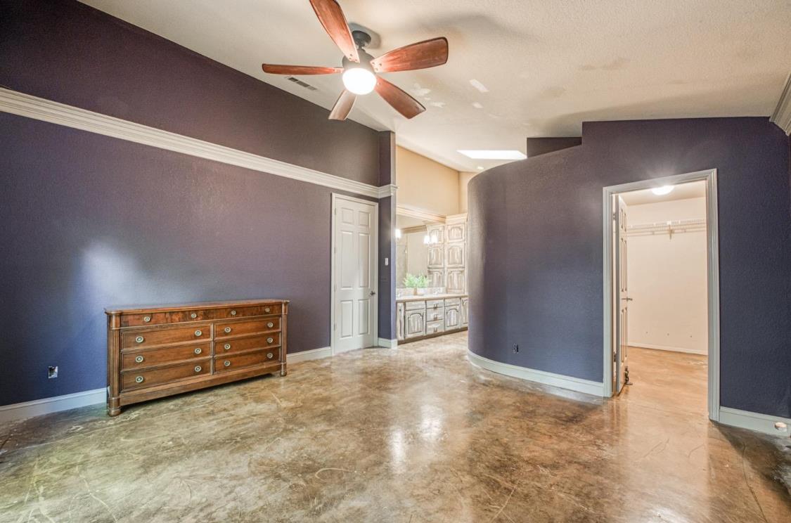 645 E Champlain Dr #123, Fresno, CA 93730