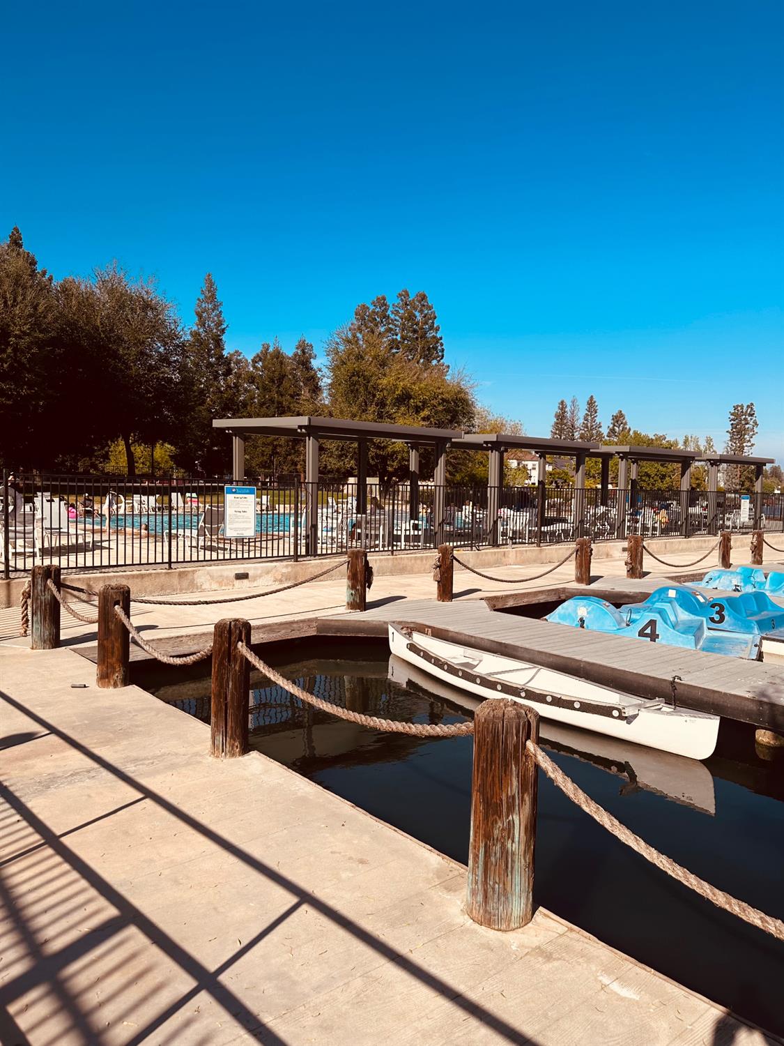 645 E Champlain Dr #123, Fresno, CA 93730