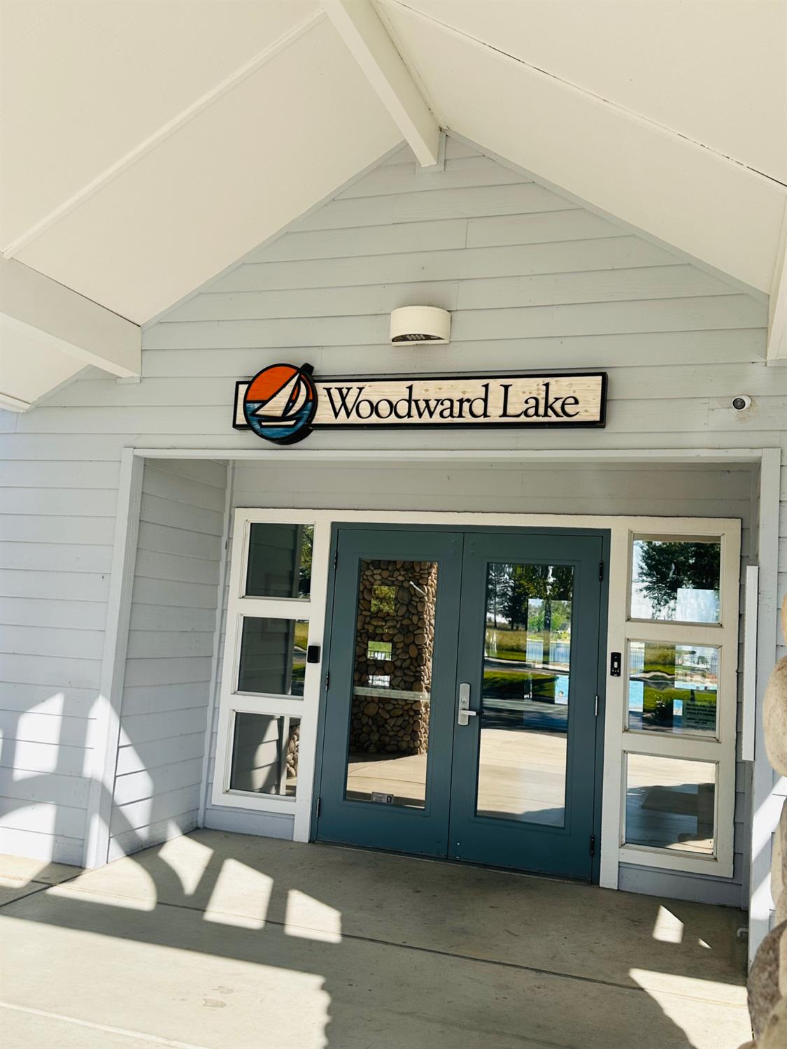 645 E Champlain Dr #123, Fresno, CA 93730