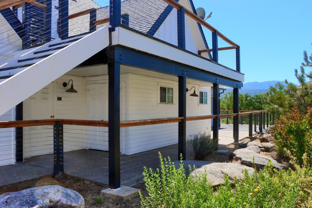 49271 Golden Oak Loop, Oakhurst, CA 93644