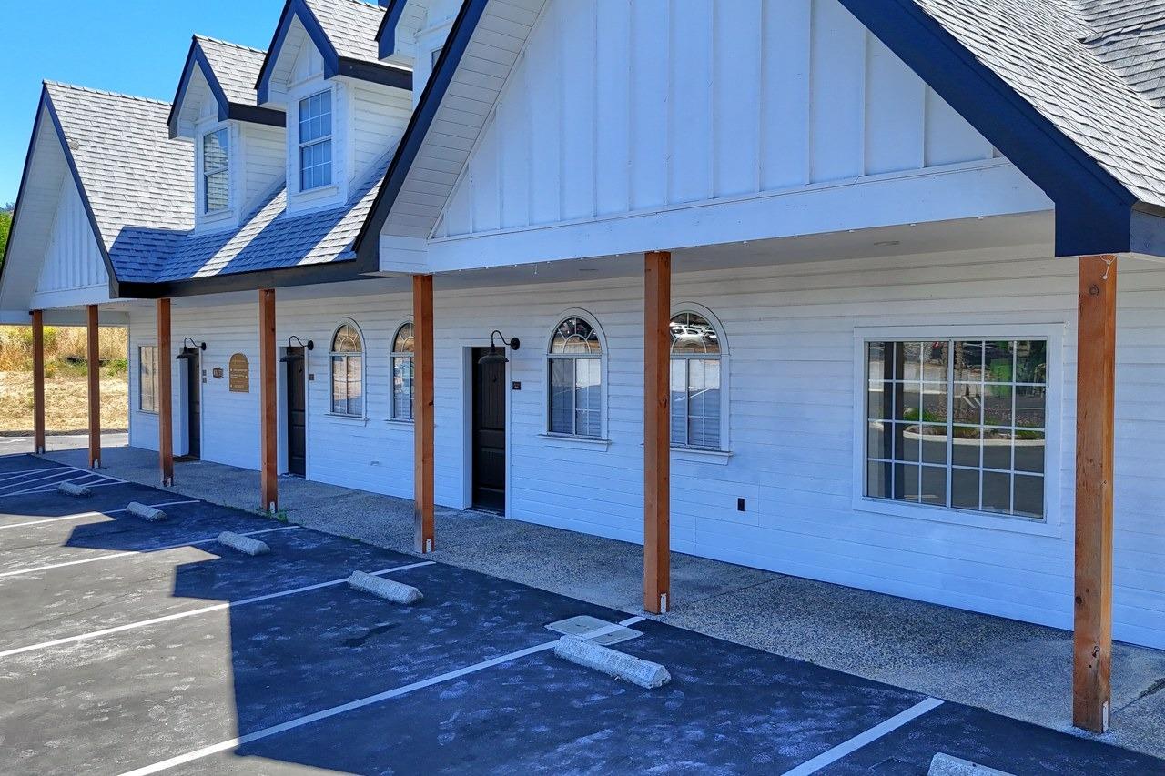 49271 Golden Oak Loop, Oakhurst, CA 93644