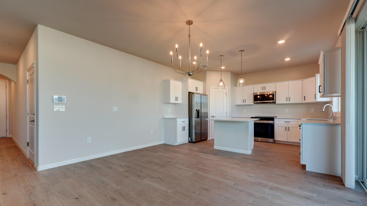 7102 W Ashcroft Ave, Fresno, CA 93723