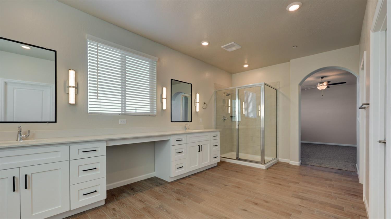 7102 W Ashcroft Ave, Fresno, CA 93723