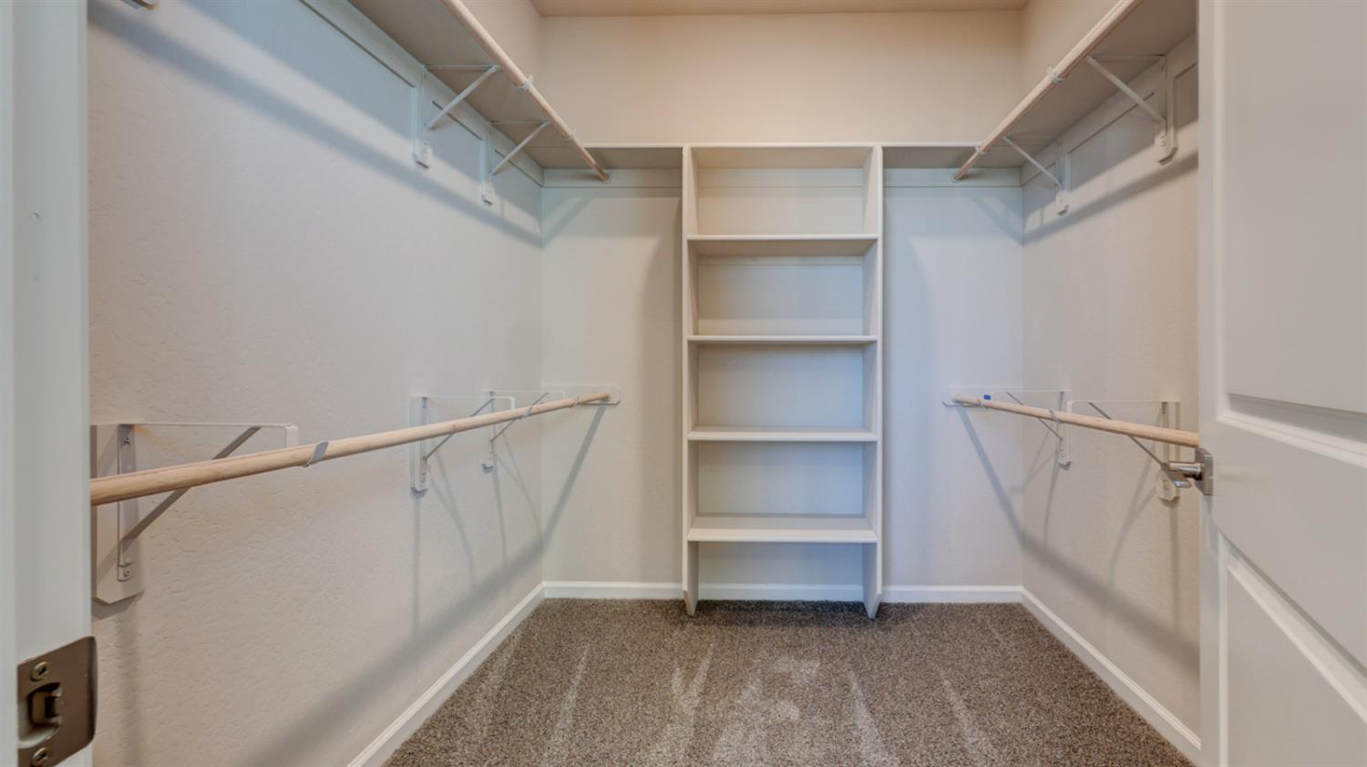 7102 W Ashcroft Ave, Fresno, CA 93723