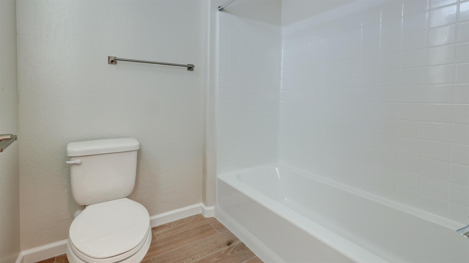 7102 W Ashcroft Ave, Fresno, CA 93723