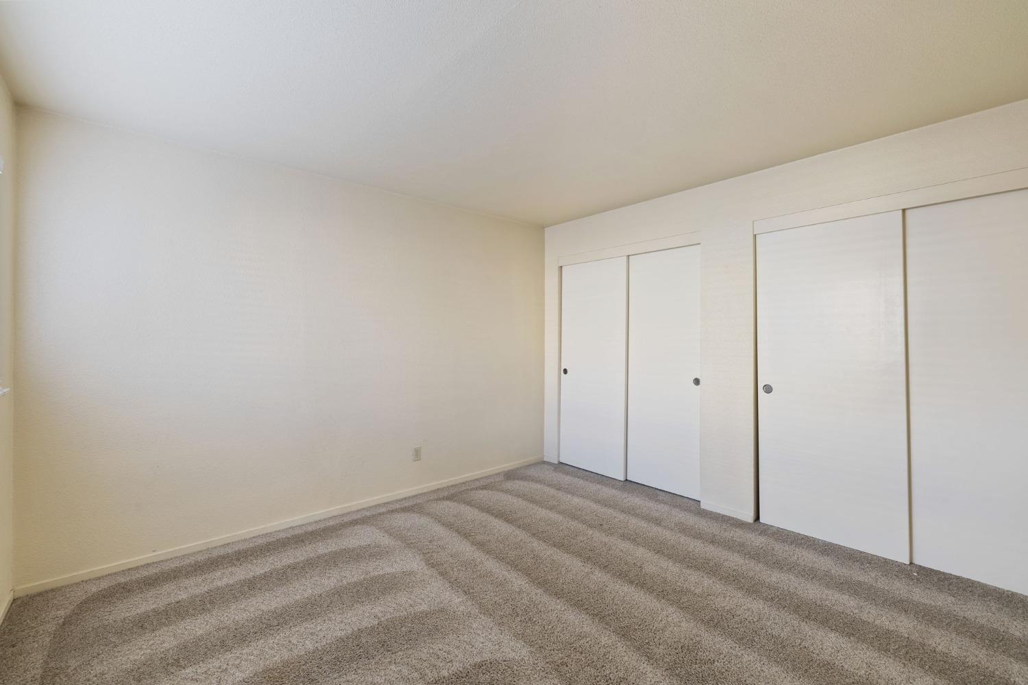 7675 N 1St St #136, Fresno, CA 93720