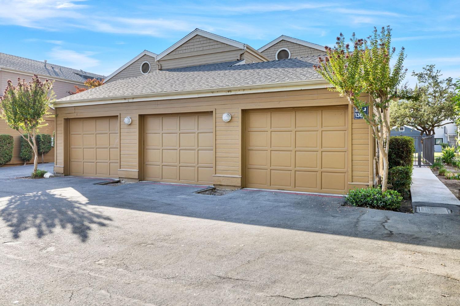 7675 N 1St St #136, Fresno, CA 93720