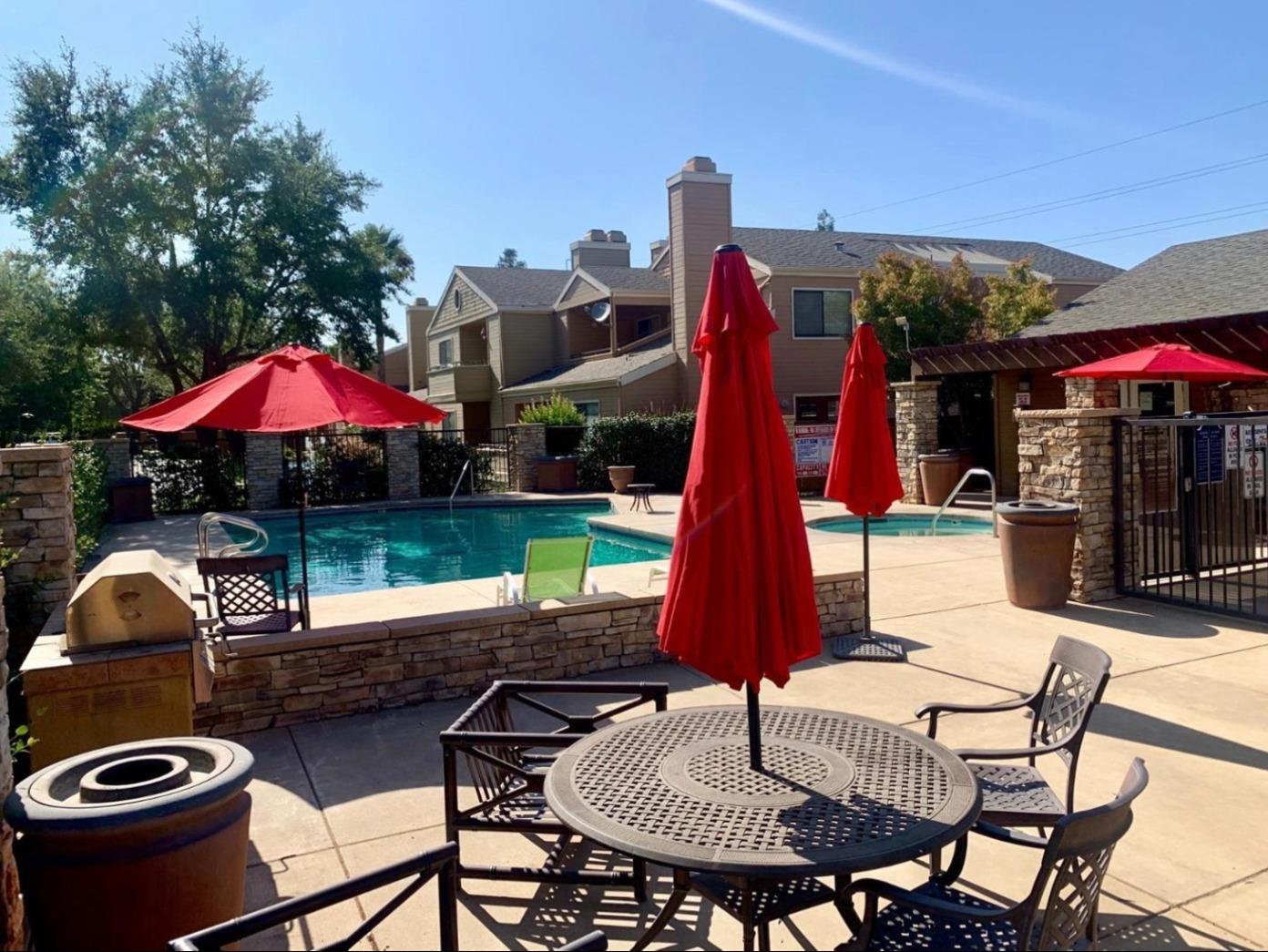 7675 N 1St St #136, Fresno, CA 93720