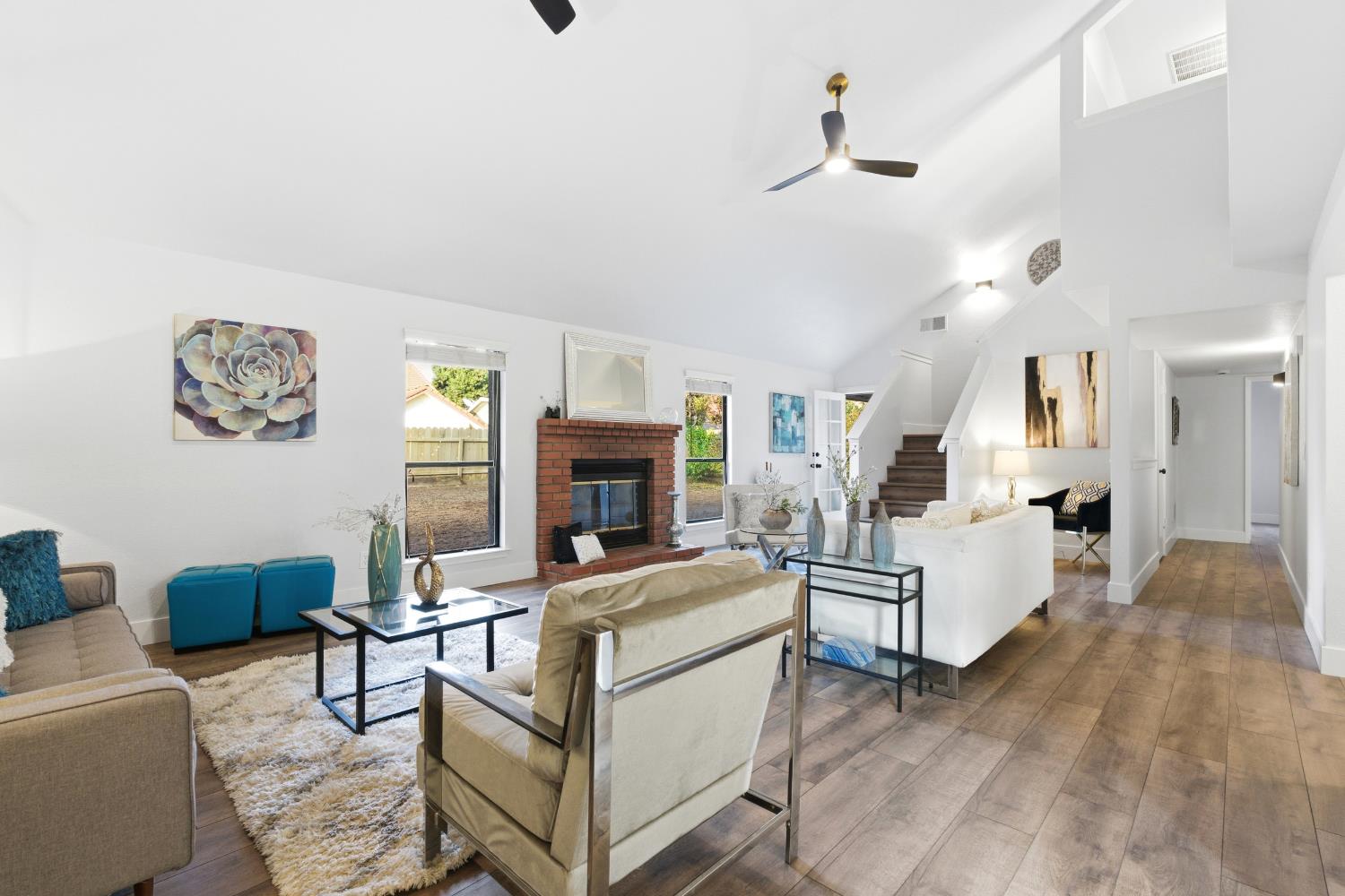 2094 E El Paso Ave, Fresno, CA 93720