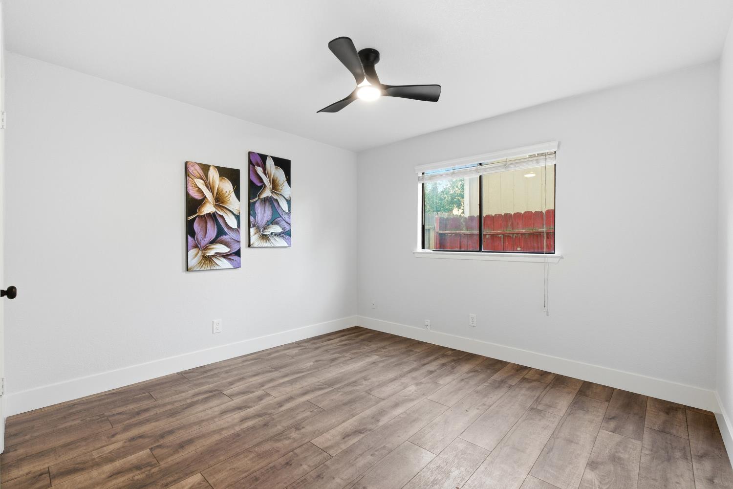 2094 E El Paso Ave, Fresno, CA 93720