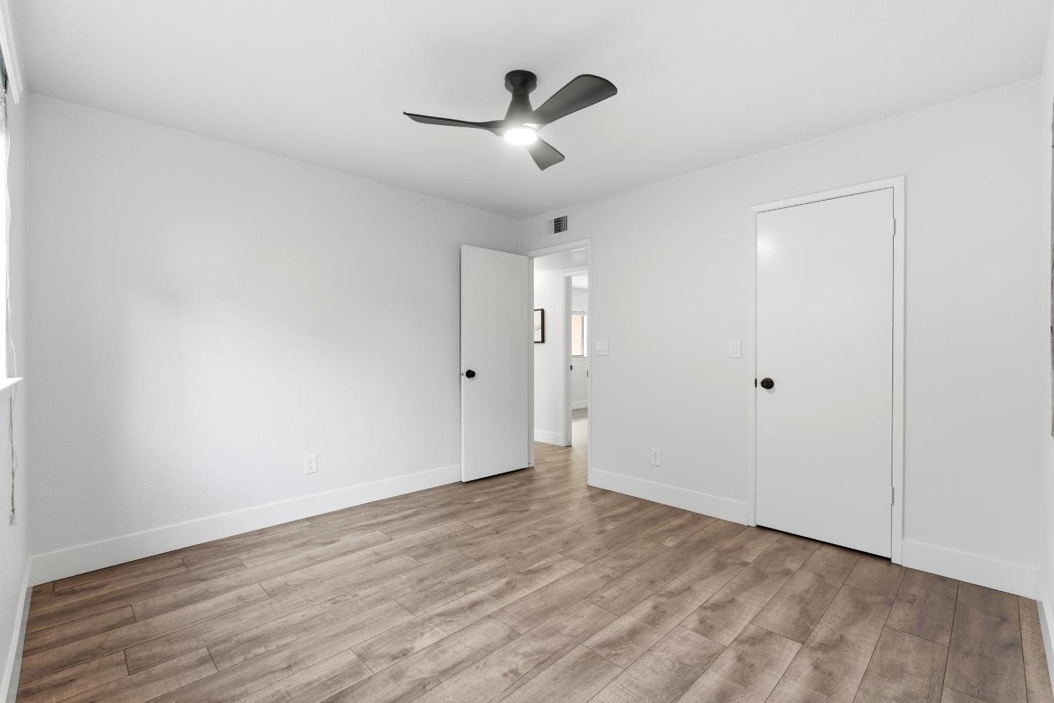 2094 E El Paso Ave, Fresno, CA 93720