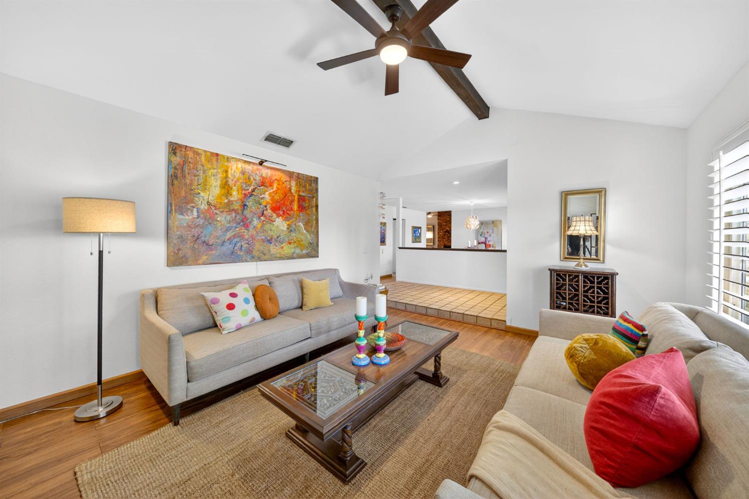 2433 W 3rd St, Madera, CA 93637