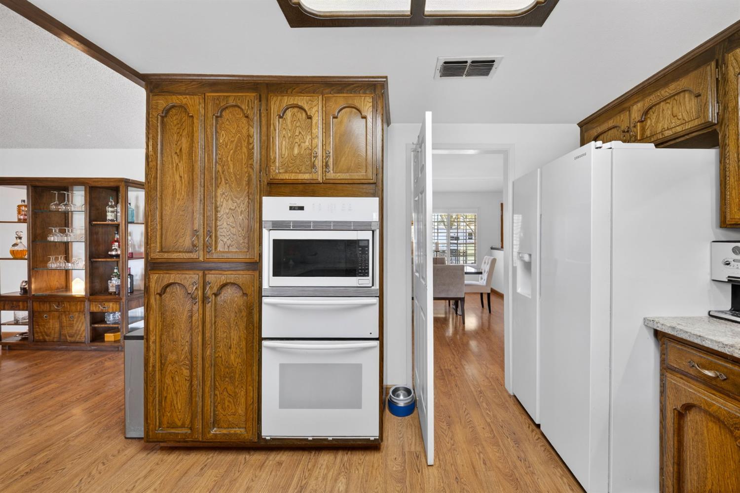 2433 W 3rd St, Madera, CA 93637