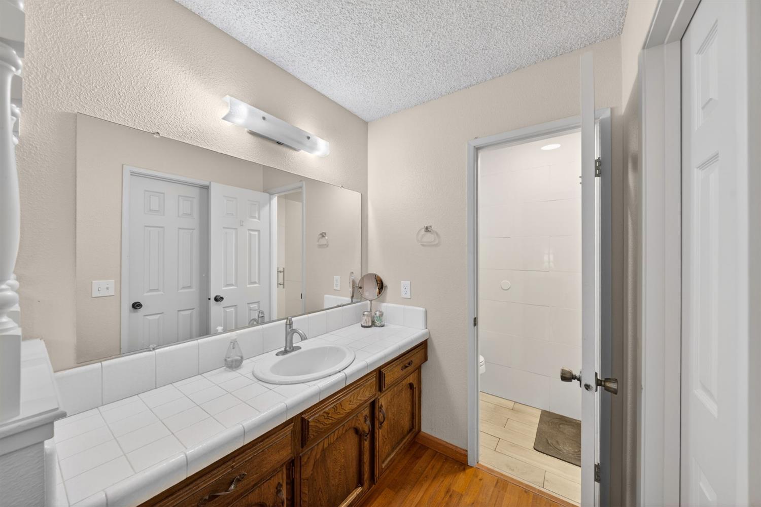 2433 W 3rd St, Madera, CA 93637