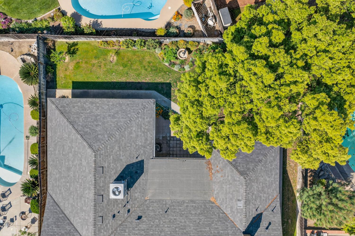 2433 W 3rd St, Madera, CA 93637