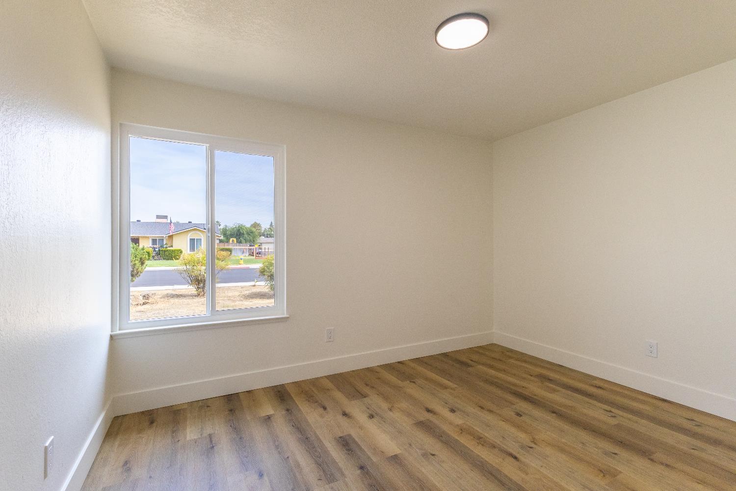 3094 Timmy Ave, Clovis, CA 93612