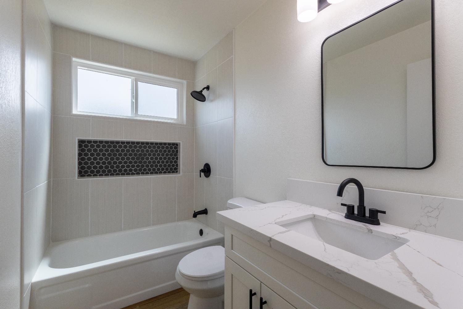 3094 Timmy Ave, Clovis, CA 93612