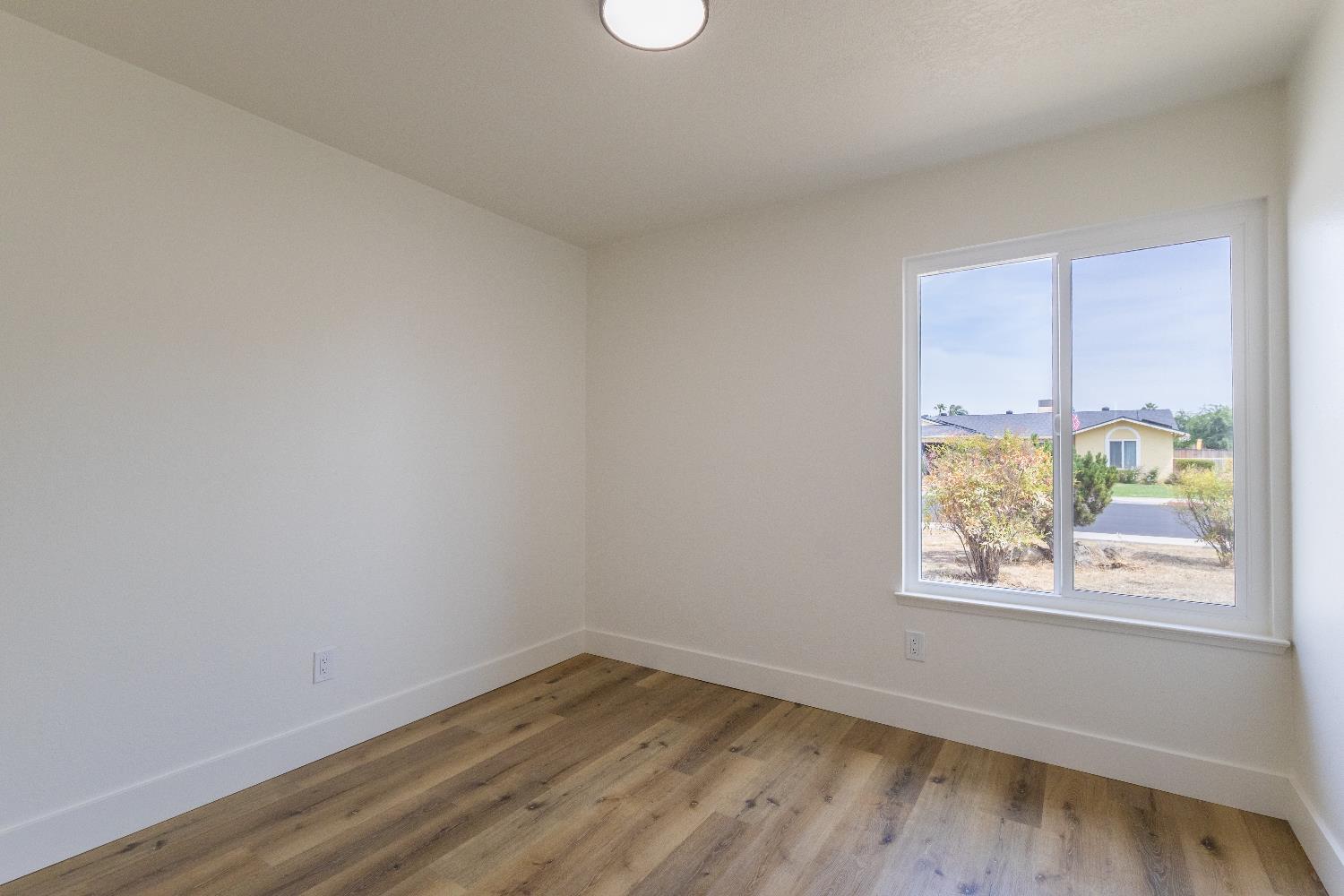 3094 Timmy Ave, Clovis, CA 93612