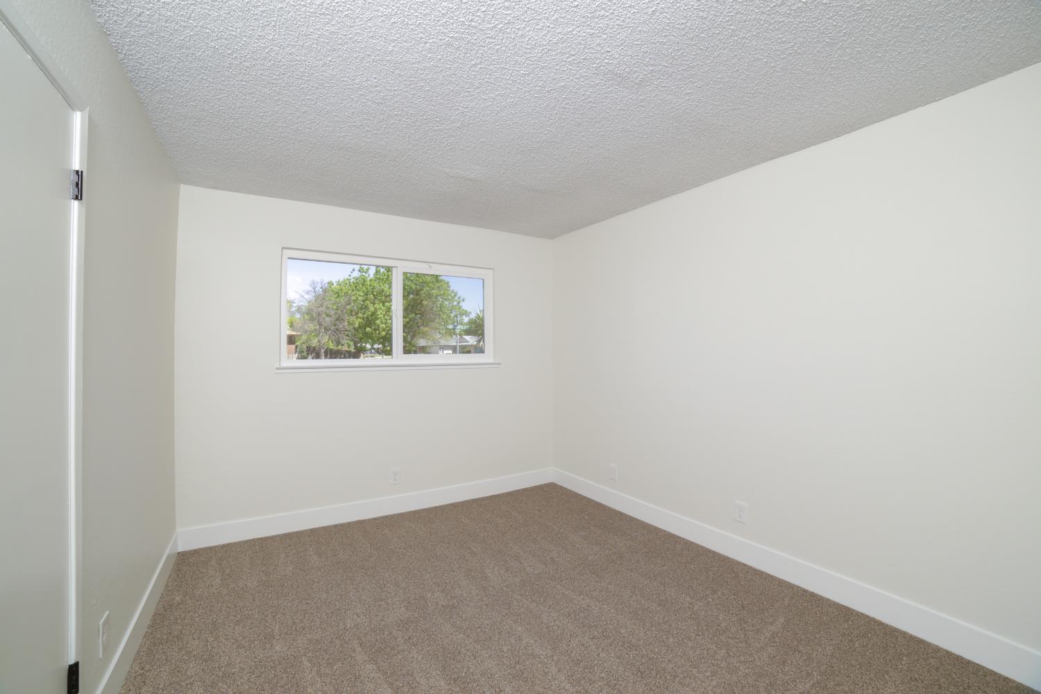 3231 W Indianapolis Ave, Fresno, CA 93722