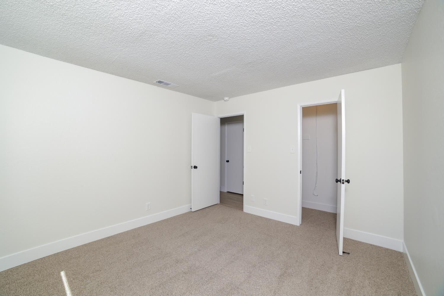 3231 W Indianapolis Ave, Fresno, CA 93722