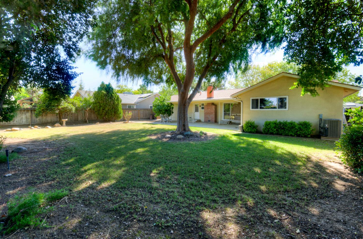 6656 N Dearing Ave, Fresno, CA 93710
