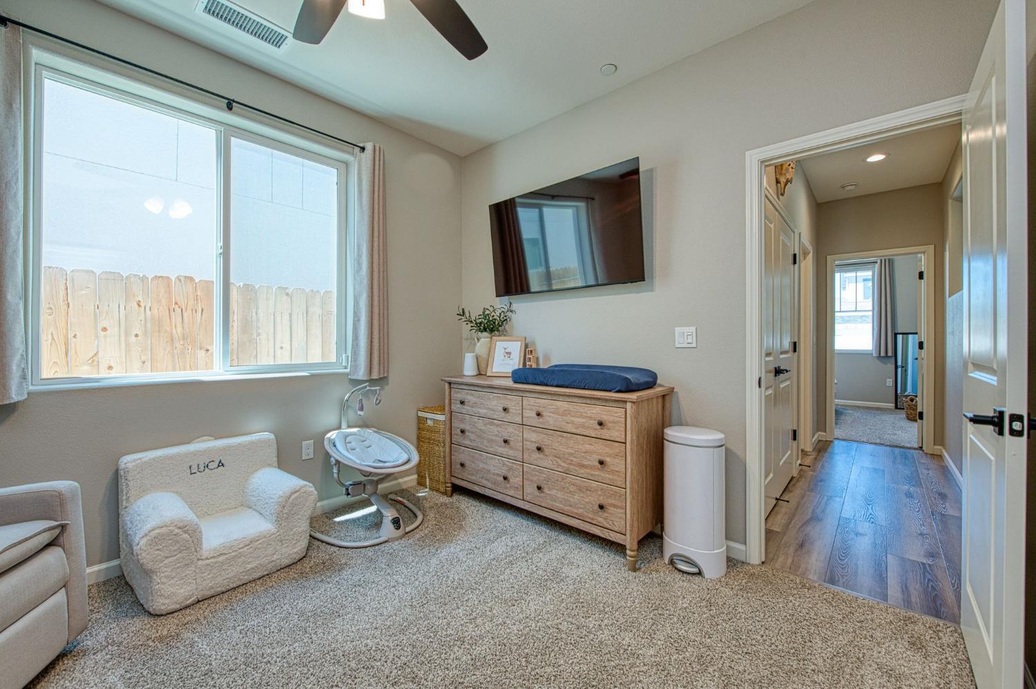 1275 Traverse Dr S, Madera, CA 93636