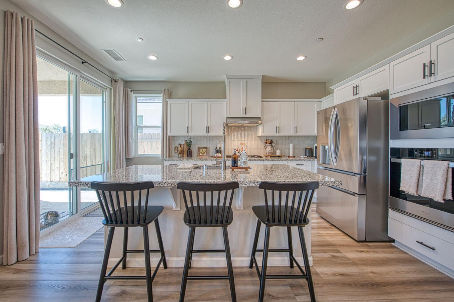 1275 Traverse Dr S, Madera, CA 93636