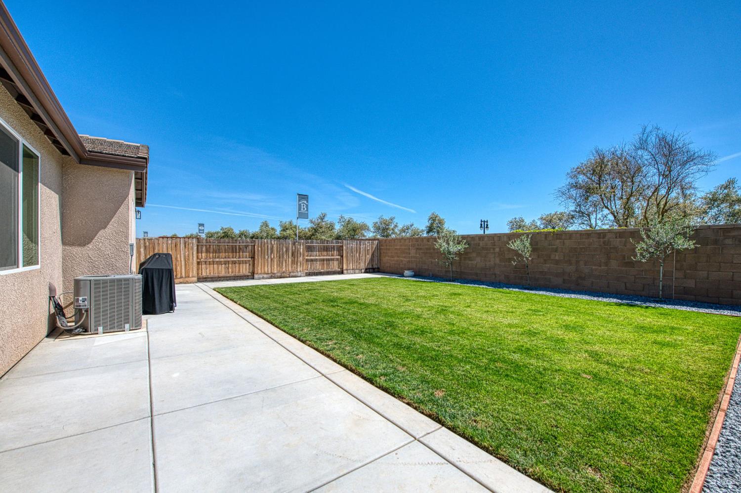 1275 Traverse Dr S, Madera, CA 93636