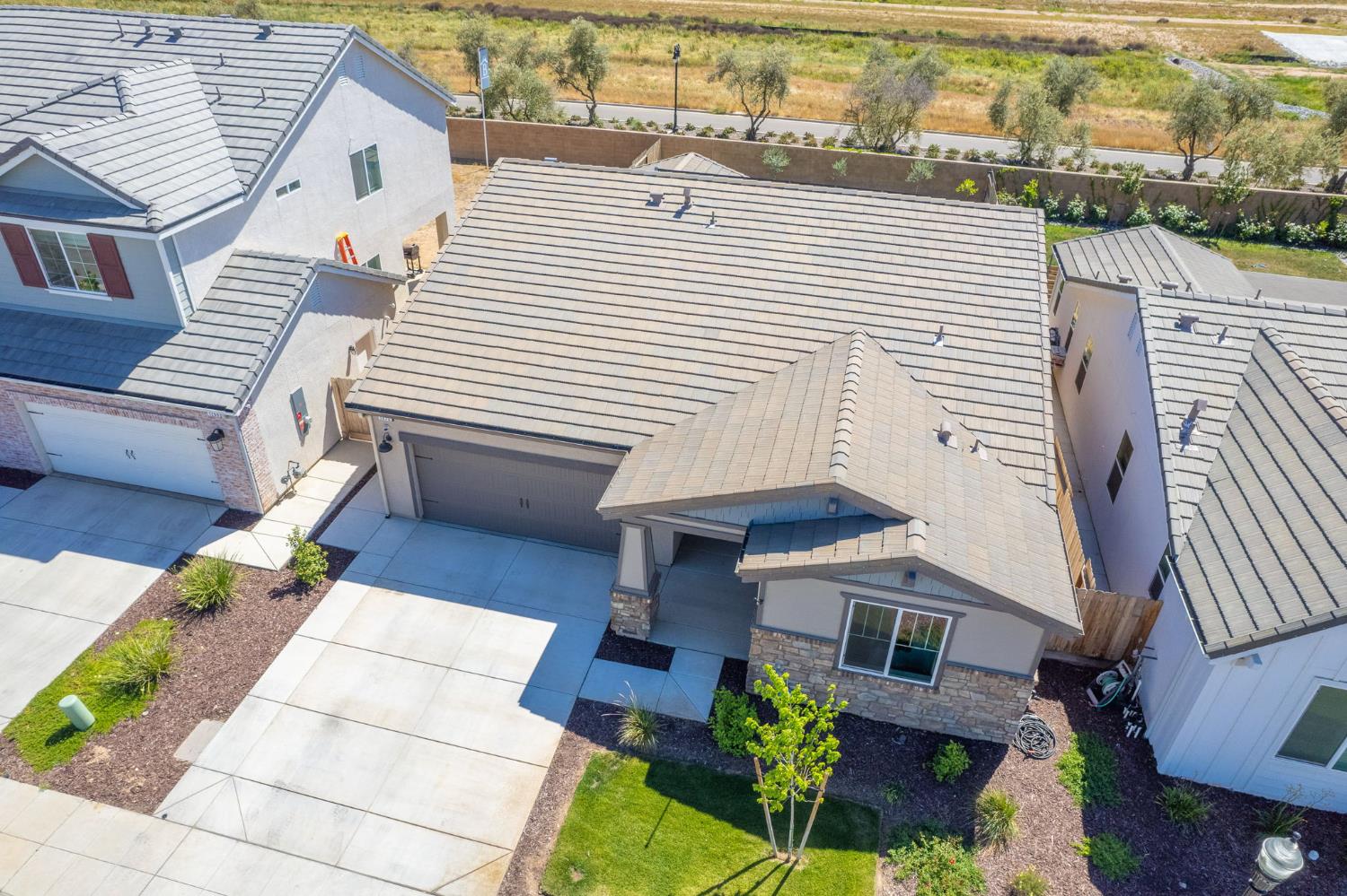 1275 Traverse Dr S, Madera, CA 93636